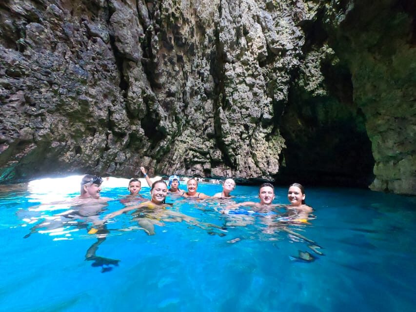 Cape Kamenjak: Kayak Tour with Cave Experience - Velika Kolombarica and the cliff puzzle