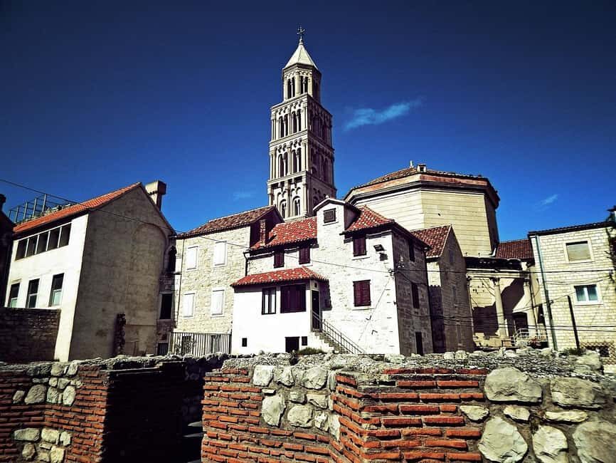 Diocletian's Palace and Old Town SMALL GROUP Walking Tour - Entering Diocletian’s Palace: why this stop is more than a photo op