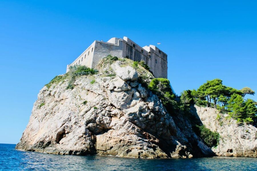 Dubrovnik: 6 hours Blue cave & Elaphiti with optional lunch - Crew vibe and small-group comfort on this Elaphiti boat