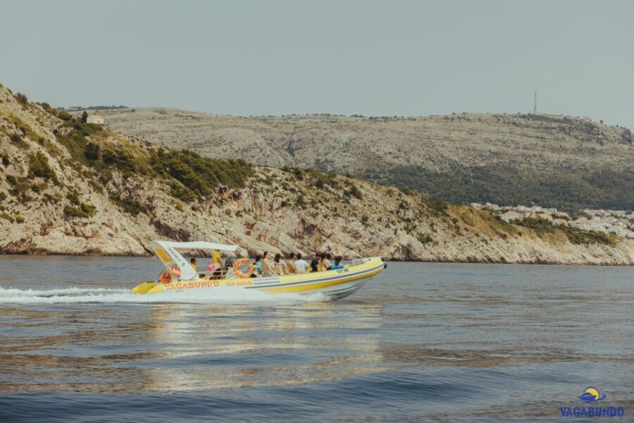 Dubrovnik: Blue Cave Afternoon Speedboat Tour with Drinks - First impressions from Old Town Harbor (Ribarnica ul. 1)