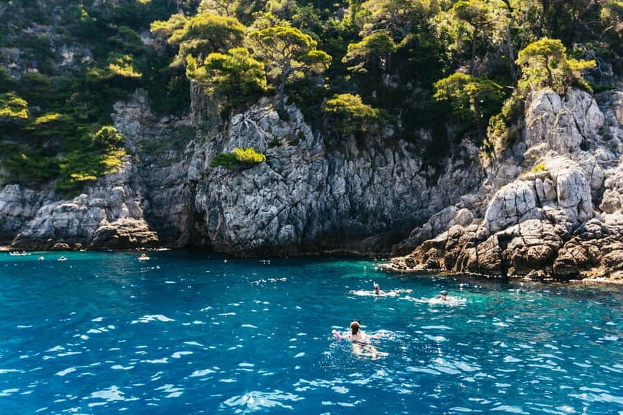 Dubrovnik: Blue Cave and Elafit Small Group Boat Exploration - How the Cave Circuit Works in 4 Hours