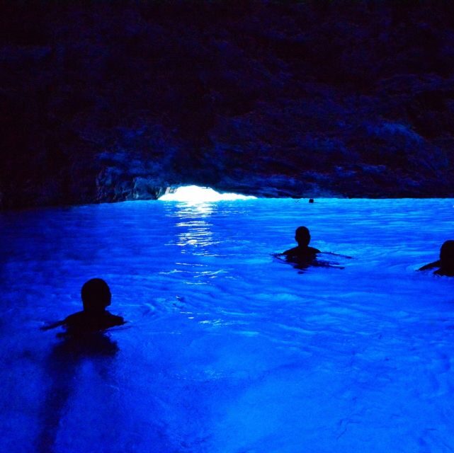 Dubrovnik: Blue & Green Caves Private Boat Tour with Drinks - The Scenic Cruise: Bridge, Lighthouse, and Quick Photo Stops