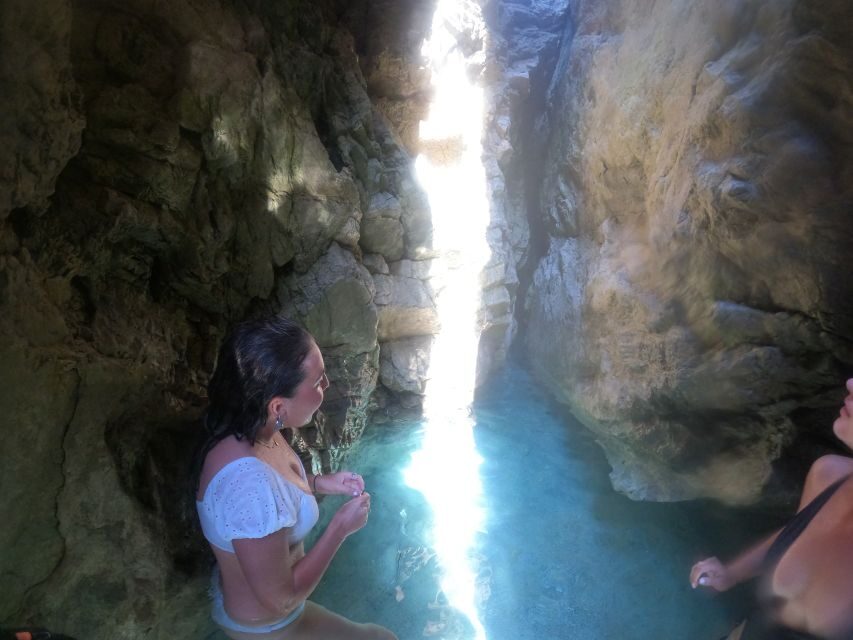 Dubrovnik: Blue & Green Caves Private Boat Tour with Drinks - Cliff Jumping: The Fun Part With a Safety Mood