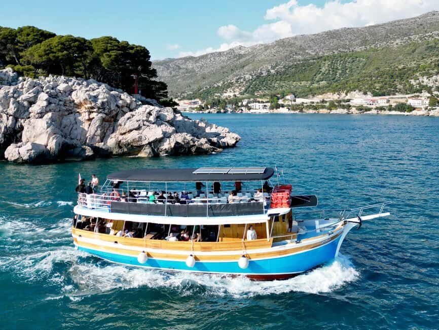 Dubrovnik: Elaphite Islands Cruise with Drinks/Lunch Options - The boat setup: open views, two decks, and the practical stuff that matters