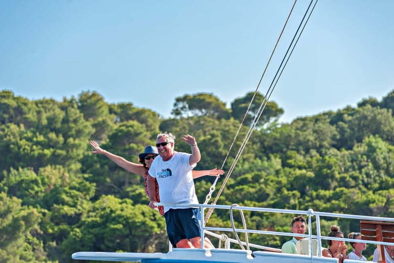 Dubrovnik: Elaphite Islands Cruise with Drinks/Lunch Options - Included drinks and lunch options: what you get for the $53