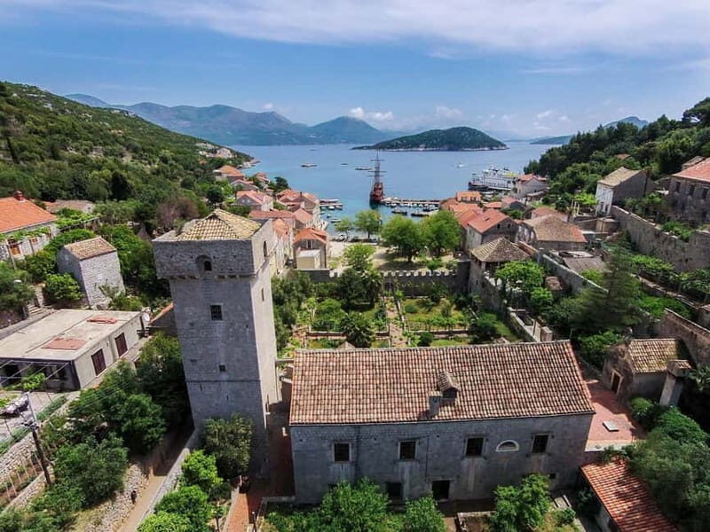 Dubrovnik: Elaphiti Island Luxury Pirate Ship Cruise - Lopud: beach time where you can actually switch off
