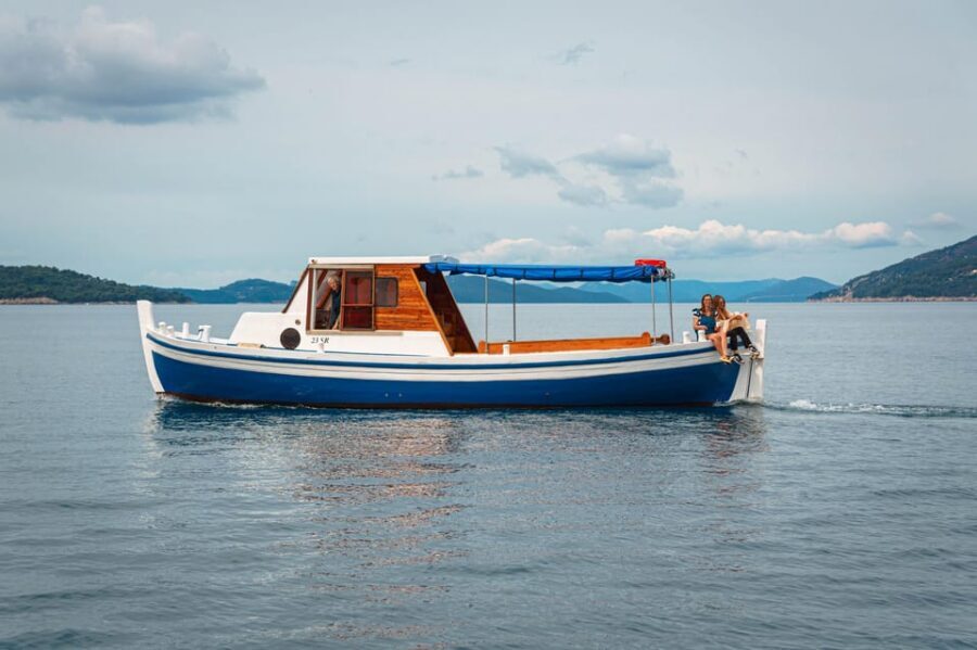 Dubrovnik: Full-Day Blue Cave & Elaphiti Islands Boat Tour - Food and drinks onboard: what’s included, and how it affects your day