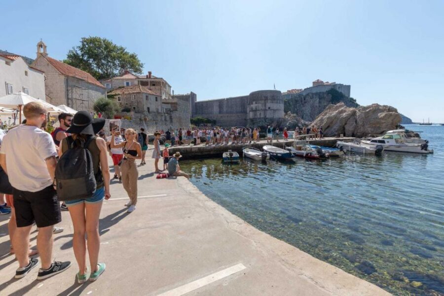 Dubrovnik: Full-Day Total Game of Thrones Experience - Meeting at Amerling Fountain: your day starts in the right place