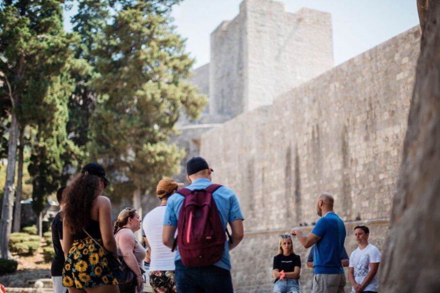 Dubrovnik: Game of Thrones & History Tour - Velika Onofrijeva Fountain to Park Pile: Starting Strong in the Old Town