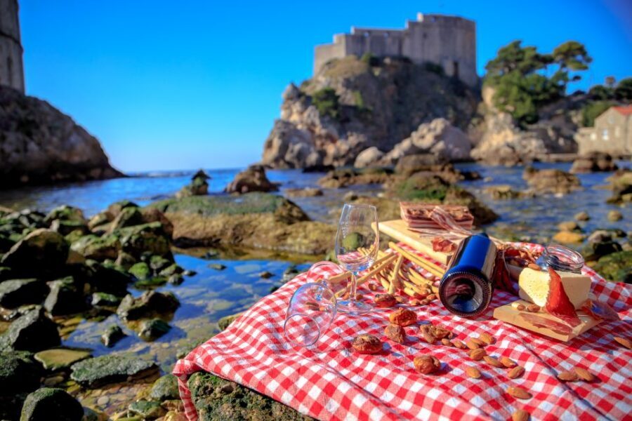 Dubrovnik Gastronomy: 3-Hour Food and Wine Tour - Four Restaurant Stops Inside the Walls: How the Tasting Route Works