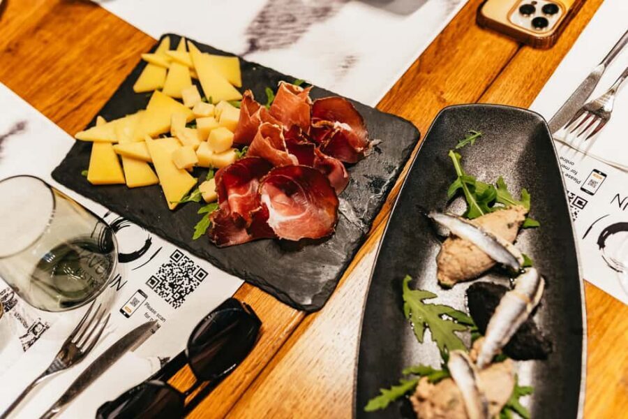 Dubrovnik: Old Town Food Tour - Wine tasting in Dubrovnik: plan for pours and ask questions