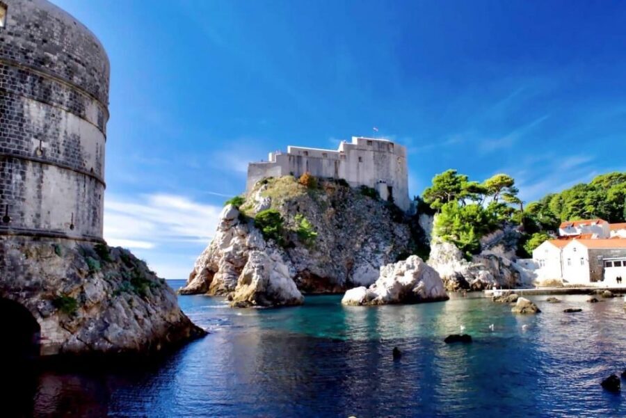 Dubrovnik: Old Town Walking Tour - Sponza Palace: trade and state power at eye level