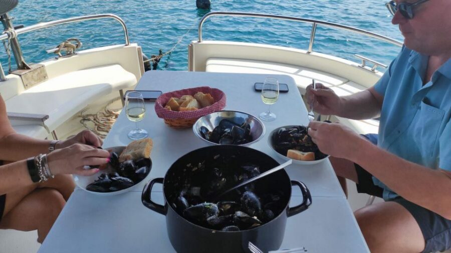 Dubrovnik: Oyster, Mussles, and Wine Tasting Tour in Ston - Ston oyster farm reality check: what “fresh” actually means here