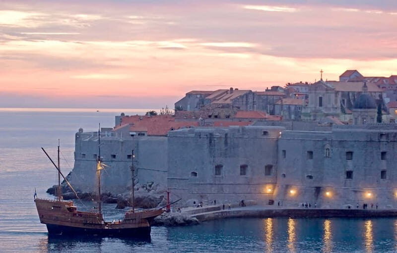 Dubrovnik: Panoramic Sunset Cruise-Karaka Ship (Adult Only) - Music, Stories, and the Right Spot on Deck