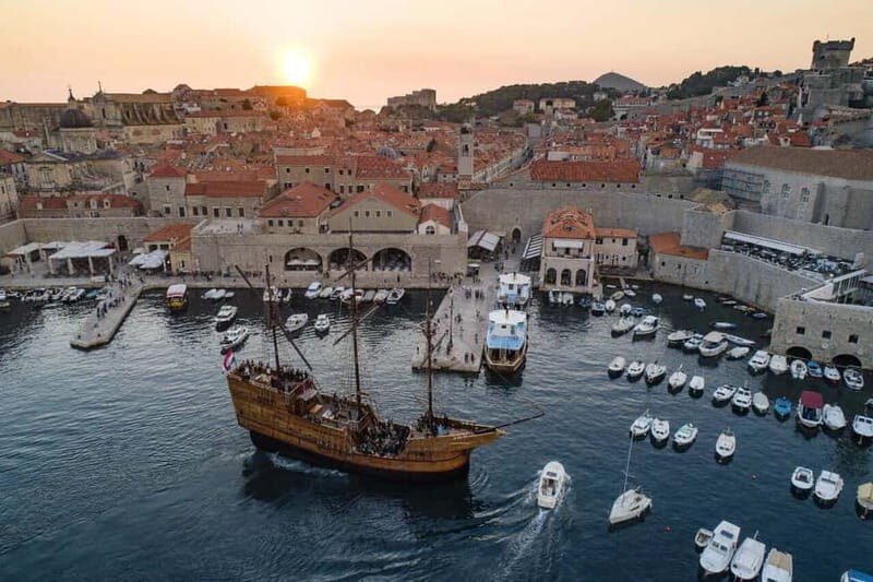 Dubrovnik: Panoramic Sunset Cruise-Karaka Ship (Adult Only) - Small Details That Make the Night Go Smoothly