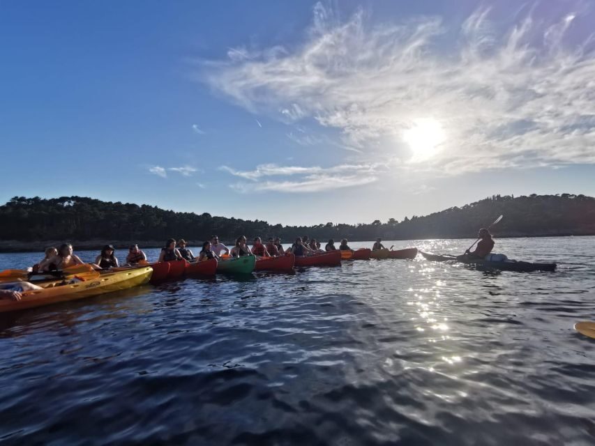 Dubrovnik: Sea Kayaking Tour - Paddling toward Lokrum without getting stuck ashore