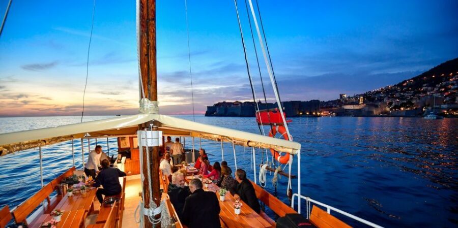 Dubrovnik: Sunset Dinner Cruise around the Old Town - Key things I think you’ll care about