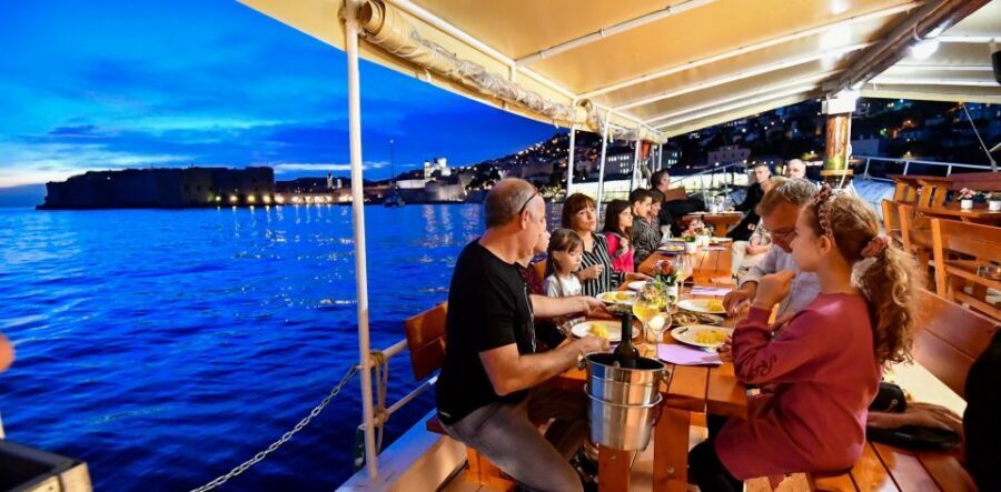 Dubrovnik: Sunset Dinner Cruise around the Old Town - Food that feels like someone’s kitchen, not a mass-market menu