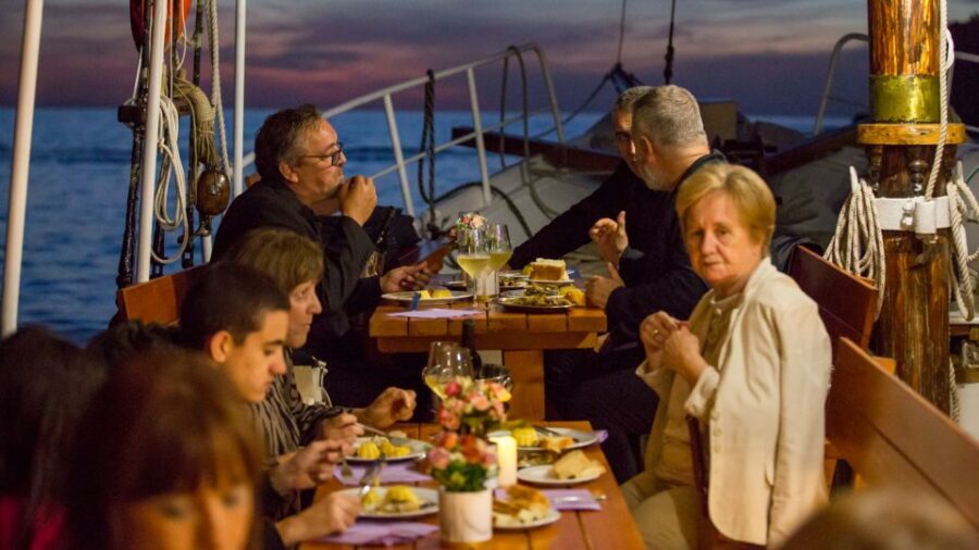 Dubrovnik: Sunset Dinner Cruise around the Old Town - Weather, blankets, and what to wear for a 2-hour evening on the water