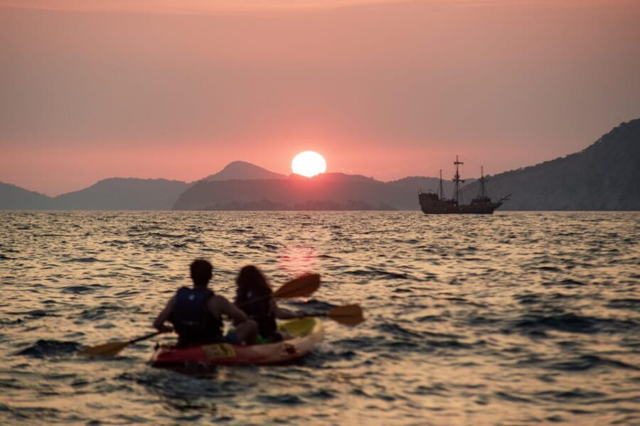Dubrovnik: Sunset Kayaking and Snorkeling Tour - Price and value: is $47 worth it in Dubrovnik?