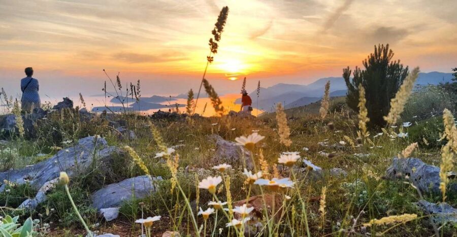 Dubrovnik: Sunset Panorama Tour with Glass of Wine - Dubrovnik sunset is all about where you stand