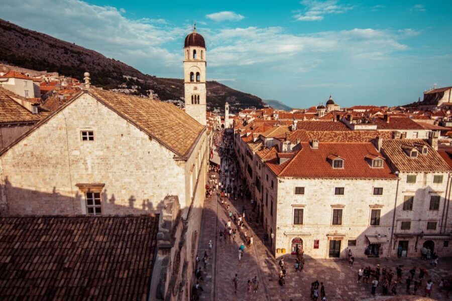 Dubrovnik: Walls and Wars Walking Tour - Walls and Wars: How the Story Connects Medieval Defense to Modern Survival