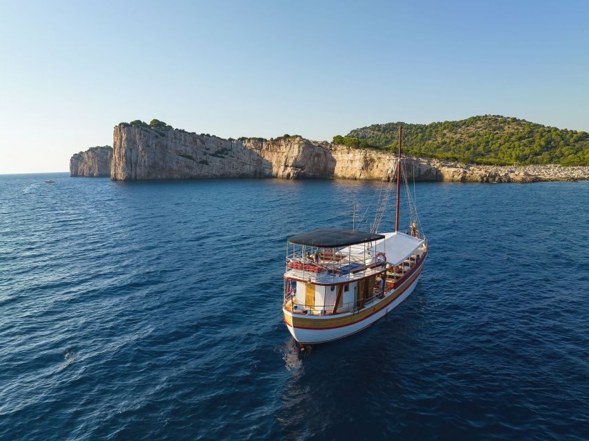 From Biograd: Kornati and Telašćica Full Day Boat Tour - Sailing past Vela Sestrica lighthouse from 1876