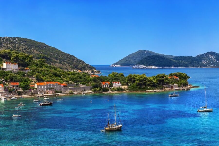 From Dubrovnik: Elaphite Islands Day Trip with Lunch - The onboard lunch: three menu choices plus unlimited drinks
