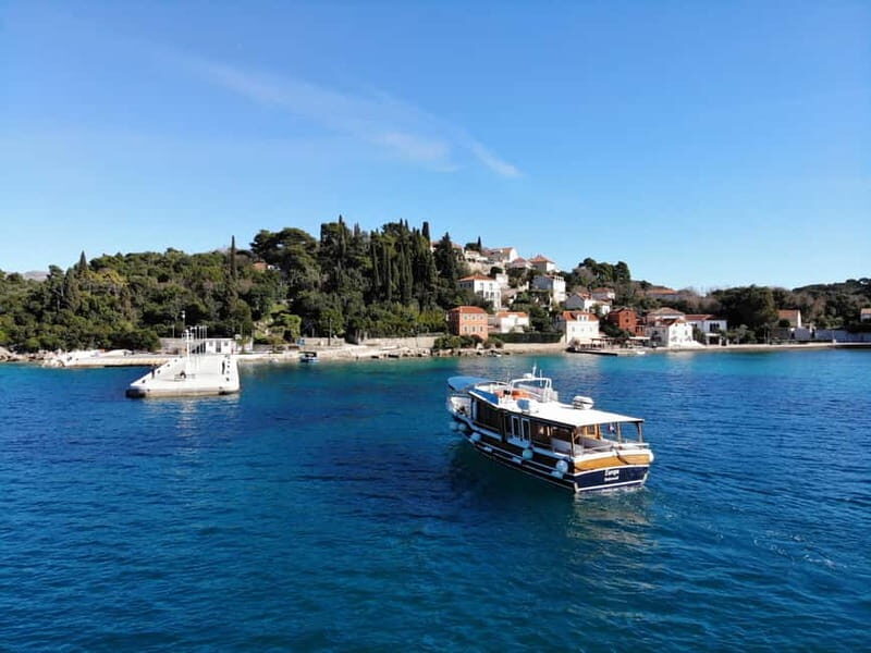 From Dubrovnik: Hop-On-Hop-Off Elaphiti Islands Boat Tour - The crew and the experience vibe