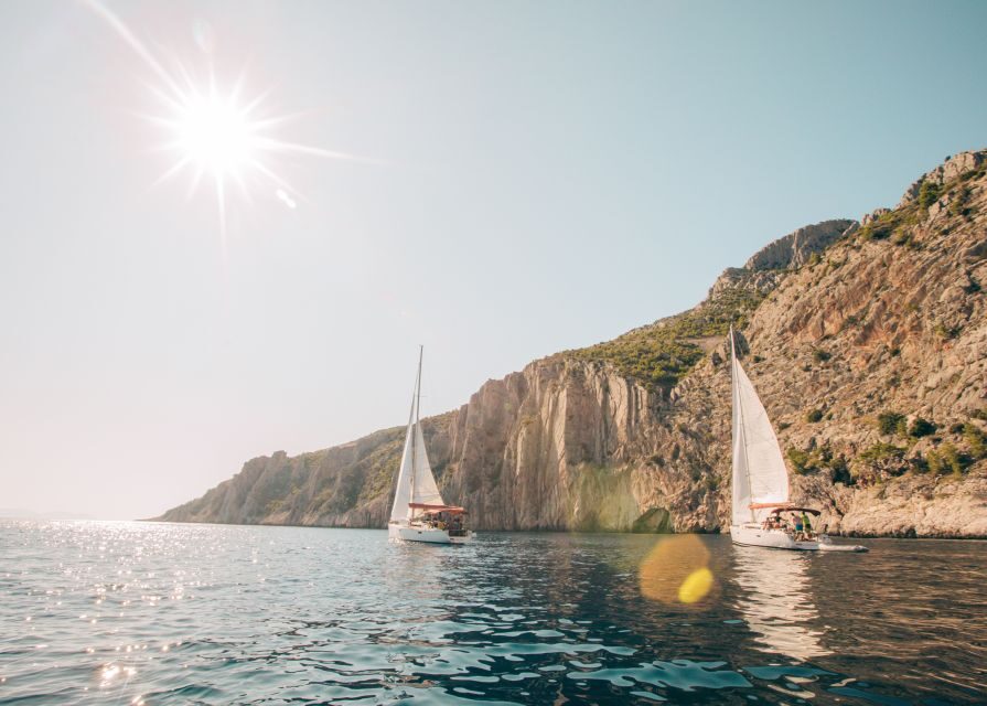 From Hvar: Boat Tour to Pakleni Islands on a Comfort Yacht - The Return Sail to Hvar: Why the Way Back Matters