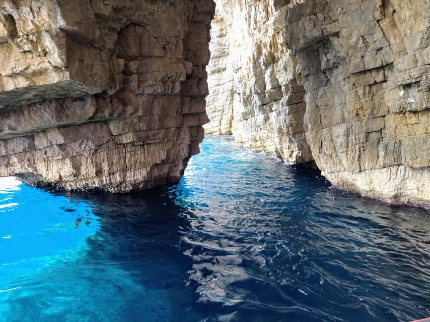 From Split: Blue Cave, Hvar, Mamma Mia, 5 Islands boat Tour - Long return ride to Split: what to expect after a swim-heavy day