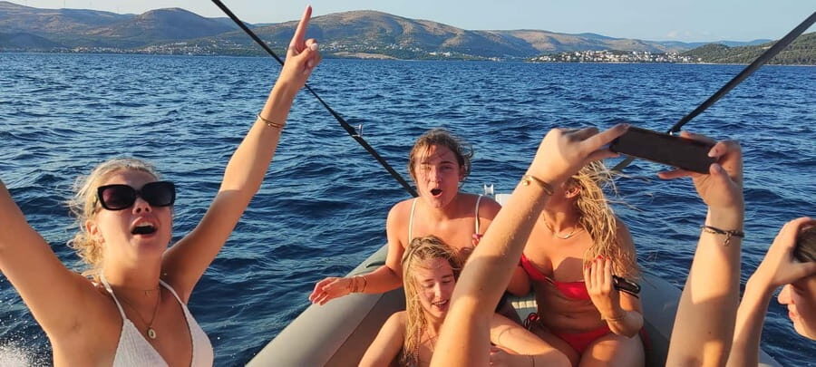 From Trogir: Guided Panoramic Boat Tour with Drinks - Racetinovac Bay: silence, nature, and the mood shift