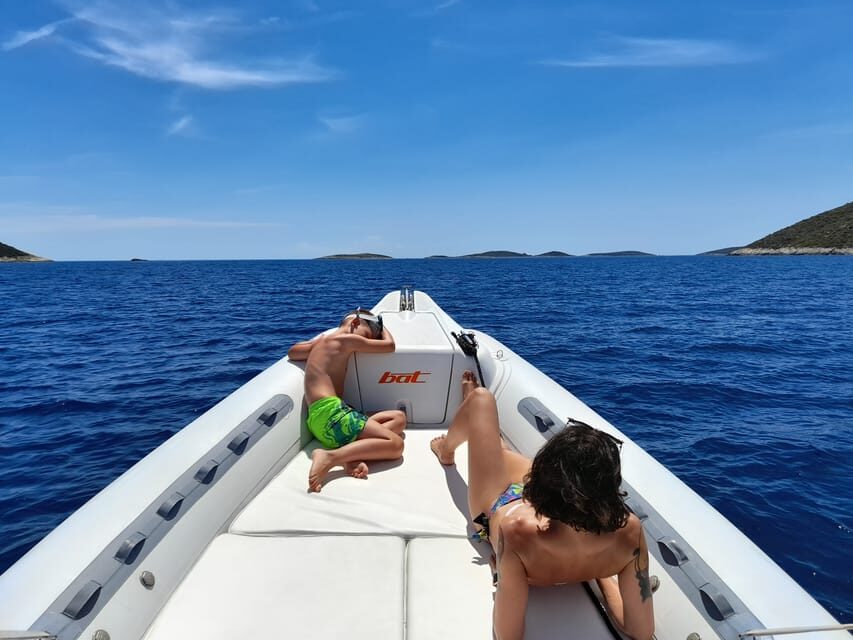 From Vis: Speedboat tour - Vis, Biševo & Blue Cave (shared) - Parja Bay wrap-up: the final scenic stop before heading back to Vis