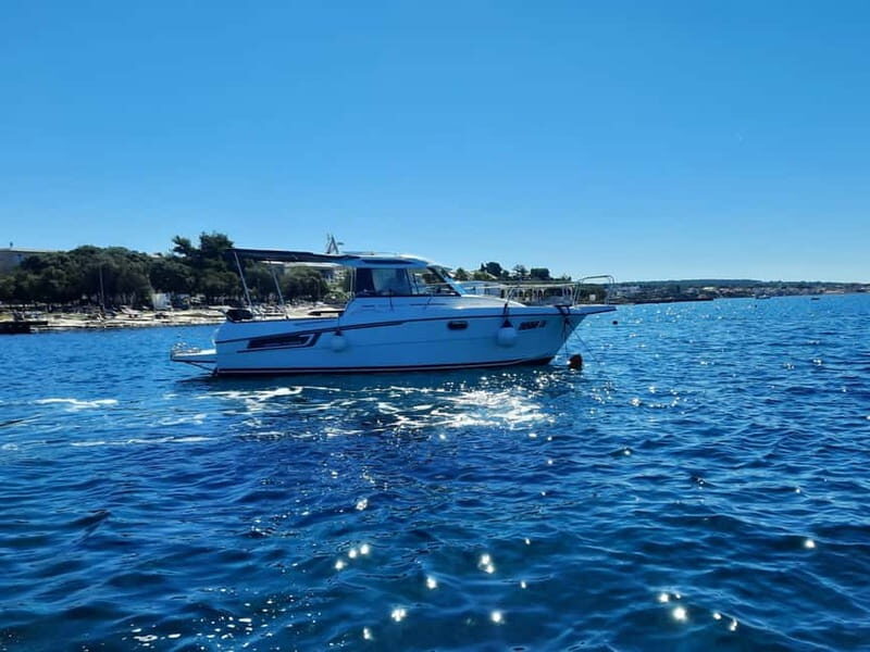 From Zadar: Islands Boat Tour with Drinks - Boats, Captains, and the Small-Group Advantage