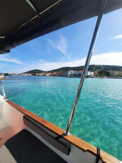 From Zadar: Islands Boat Tour with Drinks - First Swim Stop: Quiet Bays, Snorkeling Gear, and Cold Drinks