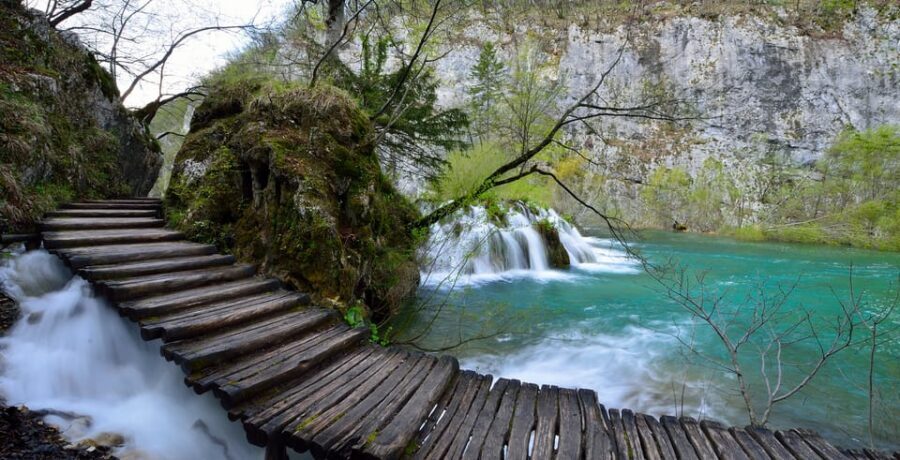From Zadar: Plitvice Lakes Tour with Boat & Train Ride - Zadar to Plitvice Lakes in 10 hours: what this day trip feels like
