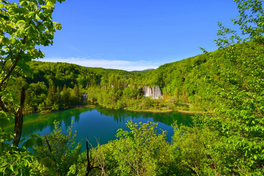 From Zadar: Plitvice Lakes Tour with Boat & Train Ride - Timing inside the park: where your 5.5 hours can go wrong