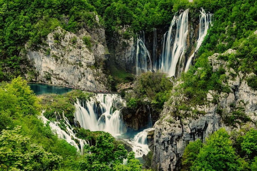 From Zagreb: Plitvice Lakes National Park Tour with Tickets - The ride to Plitvice: why the guide’s job starts before you walk
