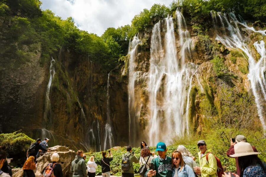 From Zagreb: Plitvice Lakes National Park Tour with Tickets - Winding paths, crossings, and pacing that doesn’t feel frantic