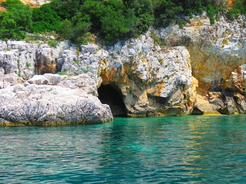 Krk: Golden Beach and Blue Cave Cruise with Welcome Drink - Boat comfort, guides, and safety: what you can rely on