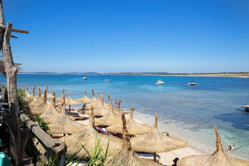 Medulin: Full-Day Boat Tour to Kamenjak and Levan with Lunch - Lunch onboard + unlimited beers: included value you’ll feel
