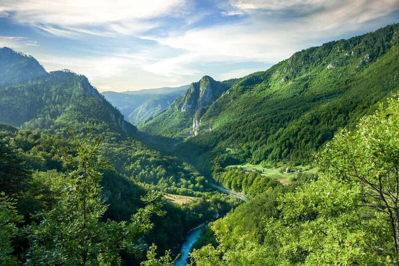 Montenegro: Durmitor, Tara & Ostrog Monastery Day Trip - Perast and Bay of Kotor: Quick Stops With Iconic Island Views