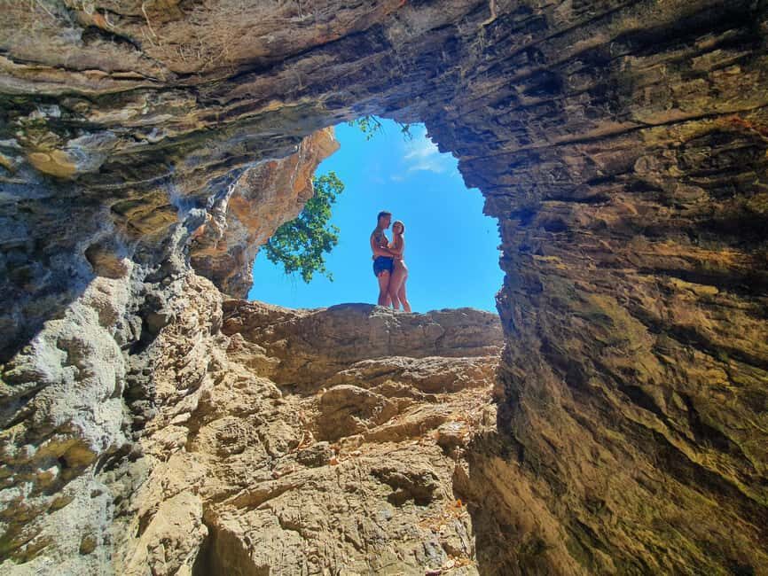 Opatija: Cliffs and caves kayak adventure - The vibe on the day: guides make or break it
