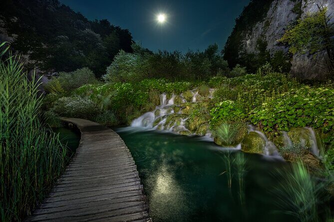 Plitvice Lakes Private Guided Walking Tour - Weather and comfort: what to pack for rain or shine