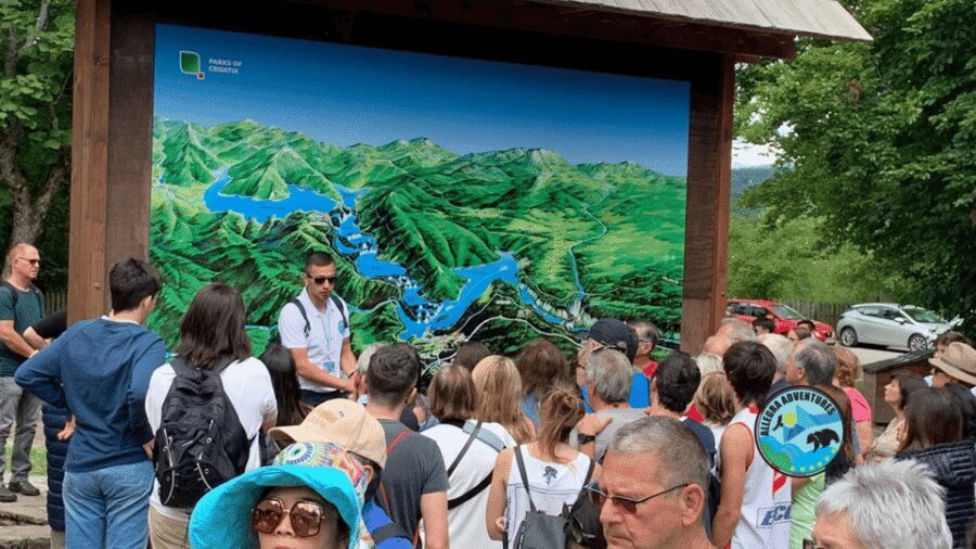 Plitvice Lakes Tour: Secured Tickets, Train & Boat Ride - The Transfer to Entrance 1: Getting Positioned for the Best Walk