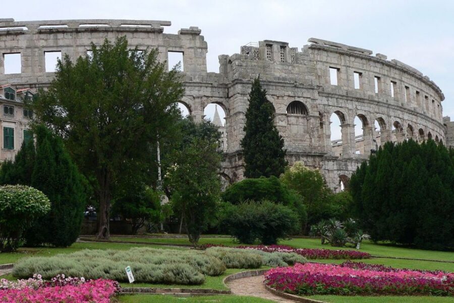 Pula: Historic Walking Tour with Local Guide & City Views - Language, Group Style, and Who This Tour Suits Best
