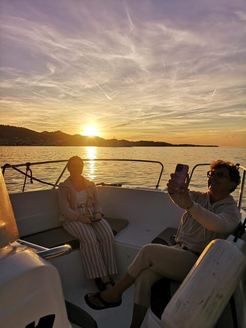 Romantic Sunset tour around Zadar with Drinks - Drinks On Board: Wine Juice, Water, and Keeping Your Cup Filled