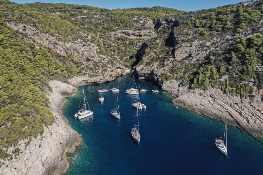 Split: Blue Cave and 5 Islands Tour - A small 12-person speedboat day from Split