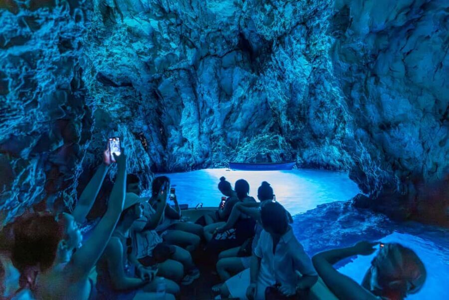 Split: Blue Cave, Vis and Hvar Small Group Speedboat Tour - Komiža on Vis Island: The Fishing-Village Break You Actually Need