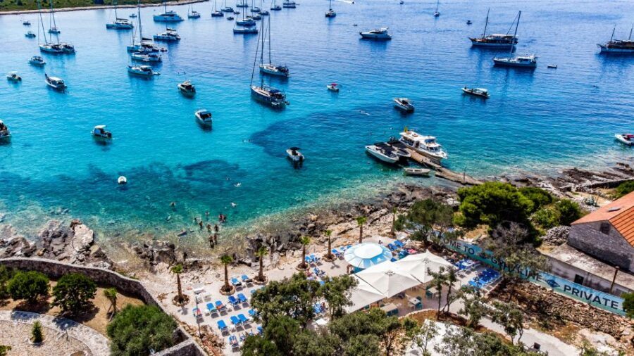 Split: Blue Lagoon 3 Islands All-Inclusive Cruise with Lunch - Lunch on board: choose beef, tuna, or a vegetarian burger (plus wine)